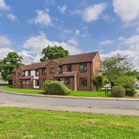 1 bedroom ground floor flat to rent - Photo 4