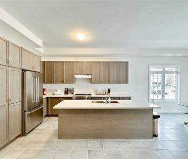 For Lease - 2 Valleo Street, Georgina, Ontario - Photo 3