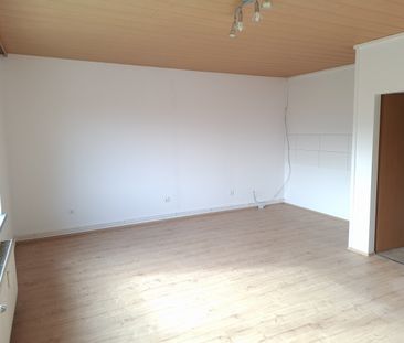 1 Zimmer Wohnung mit Balkon und Parkplatz - Photo 2