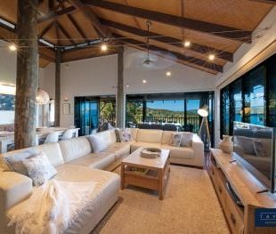 Unparalleled Whitsunday Views - Fully Furnished Villa - Photo 1