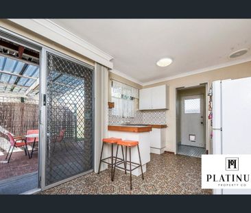 Spacious Family Home in a Convenient Thornlie Location!🏡 - Photo 6