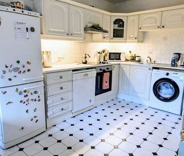 17 Alma Park, Monkstown, Blackrock, Co. Dublin - Photo 1