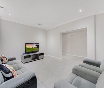 ONE OF A KIND - Photo 2