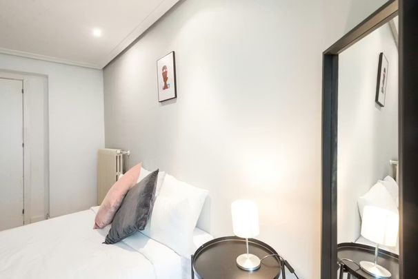 Calle de Arrieta, Madrid, Community of Madrid 28013 - Photo 1