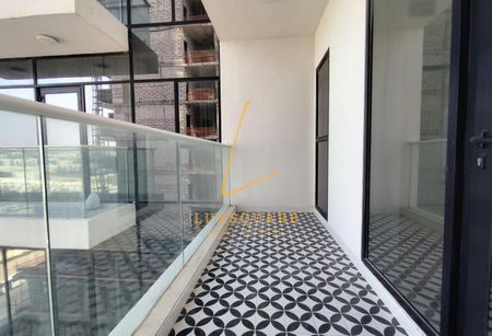 Ready To Move | Near Metro | Unfurnished - Photo 2