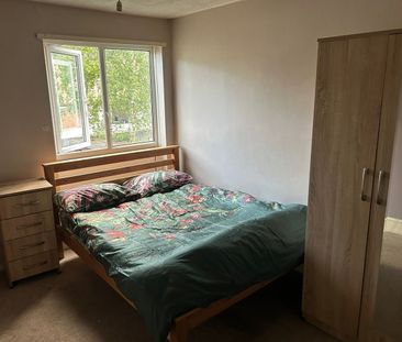 Room in a Shared House, St Marks Crescent, B1 - Photo 2