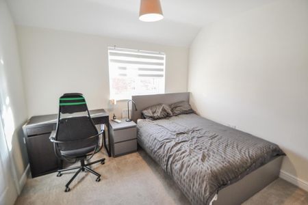 2 bedroom terraced house to rent - Photo 4