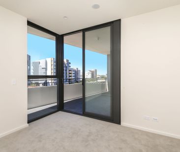 Air-conditioned apartment in the heart of Newcastle's Honeysuckle p... - Photo 5