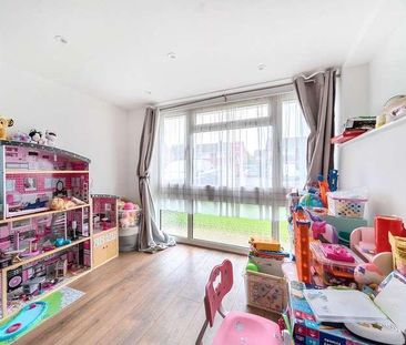 Avon Close, Addlestone, Surrey, KT15 - Photo 6