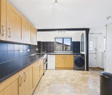 2 bedroom maisonette to rent - Photo 1