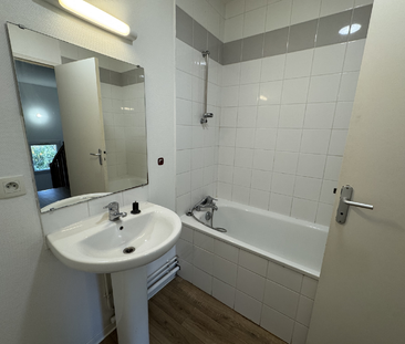 Maison mitoyenne sur 3 niveaux 5 pièces BAYONNE AROUSSETS à louer d... - Photo 6