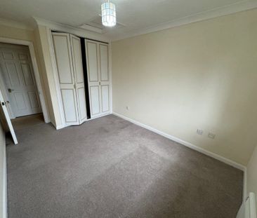 1 Bedroom Flat / Apartment - Winn Road, Southampton - Photo 4