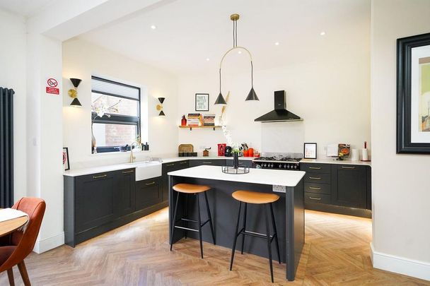 4 bedroom semi-detached house to rent - Photo 1