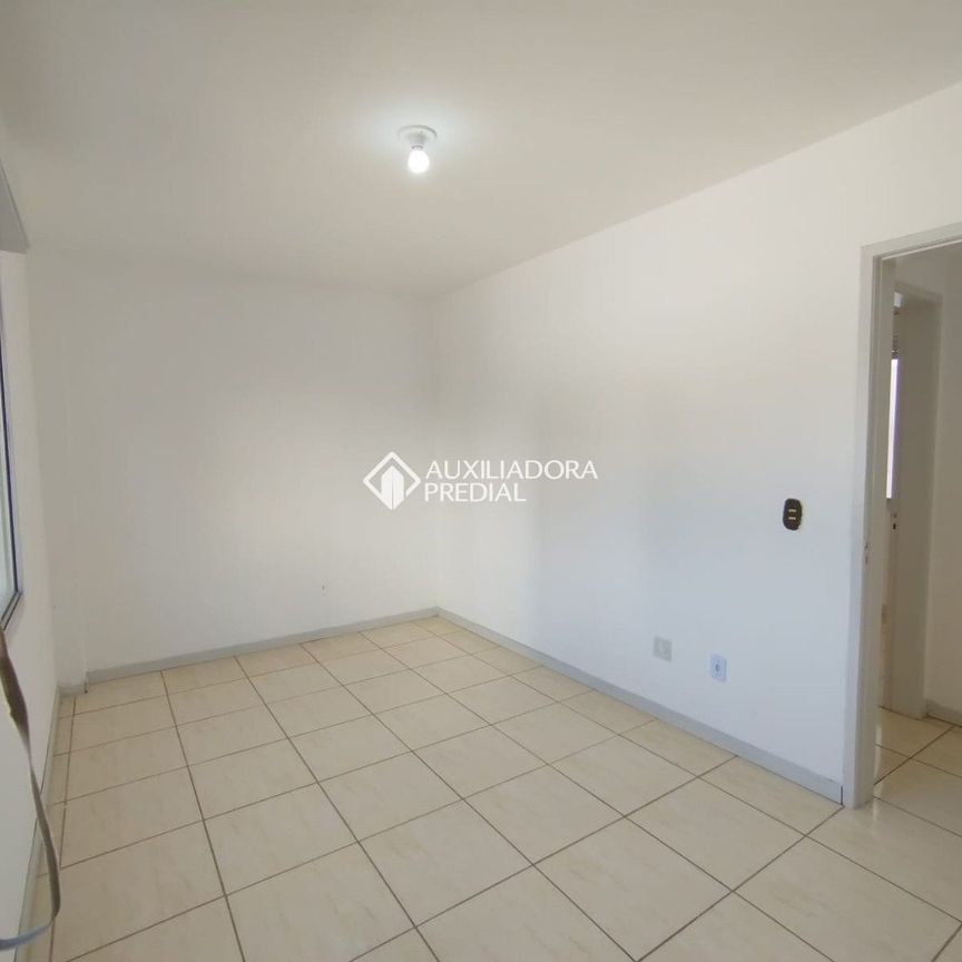 Apartamento com 3 quartos e 81m² para alugar em Passo da Areia, Porto Alegre. - Foto 1