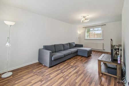 3 bedroom semi-detached house to rent - Photo 3