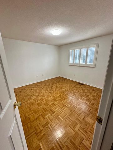 For Lease - 2178 Bader Crescent, Burlington, Ontario - Photo 3