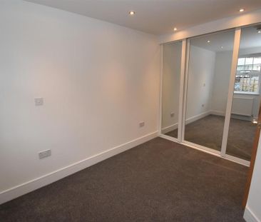 3 bedroom semi-detached house to rent - Photo 4