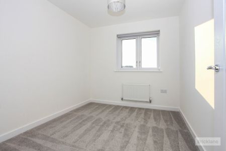 4 bedroom house - Photo 2