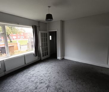 Beautiful 3-bedroom Terraced Home - Photo 3