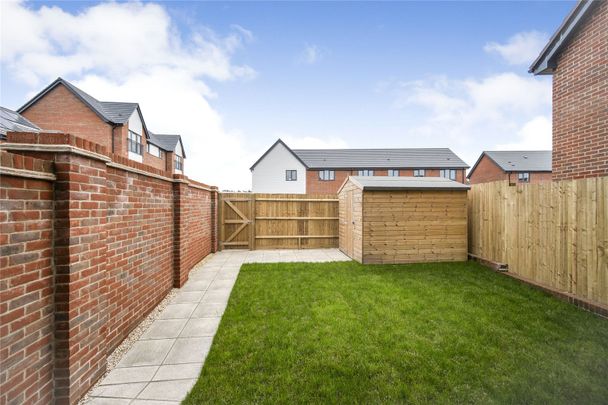 Wilks Road, Crowthorne, RG45 - Photo 1