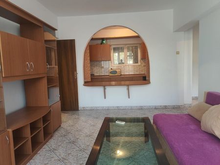 Piata Romana, - Photo 2