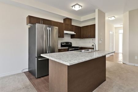 For Lease - 15 Gregory Avenue, Collingwood, Ontario - Photo 5
