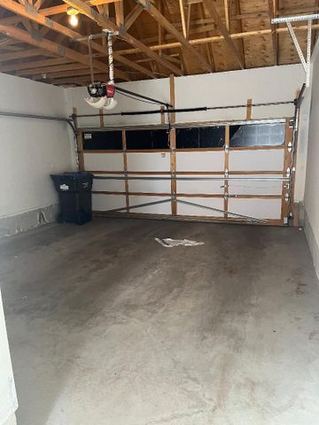 For Lease - 16 saint dennis Road, Brampton, Ontario - Photo 4