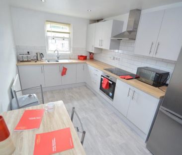 3 bedroom apartment to rent - Photo 5