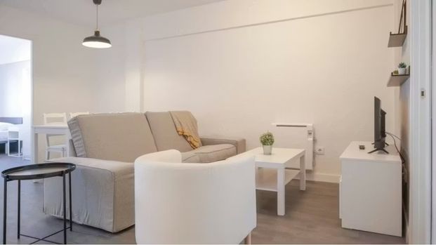 Avenida de Nuestra Señora de Fátima, Madrid, Community of Madrid 28047 - Foto 1