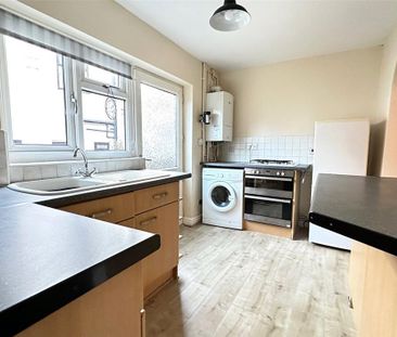 2 bedroom terraced house to rent - Photo 4