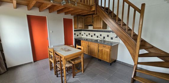 Location Appartement 2 pièces 31m² HAZEBROUCK 59190 - Photo 2