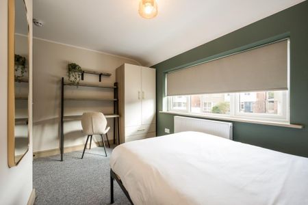 1 bedroom in a house share to rent - Photo 4