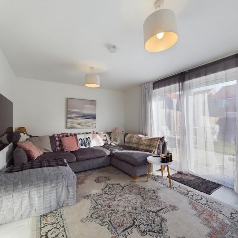 3 bedroom townhouse to rent - Photo 1