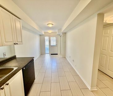 For Lease - 4975 Southampton Drive Unit# 302, Mississauga, Ontario - Photo 6