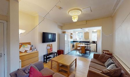 5 bed student property in a very popular location! - Photo 2