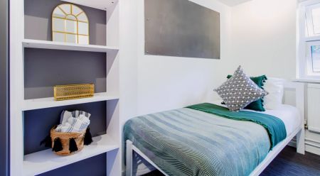 Silver Room - Photo 3