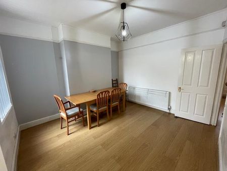 3 bedroom semi-detached house to rent - Photo 5