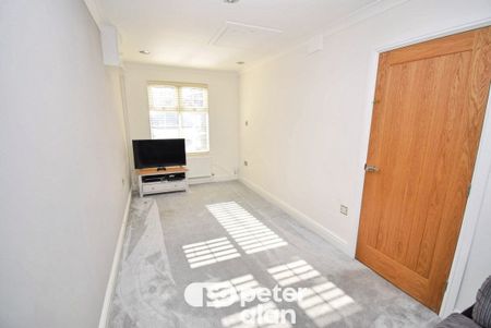 Chichester Close, NEWPORT - Photo 3