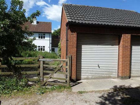 Church Lane, Stoughton, Leicester, LE2 - Photo 3