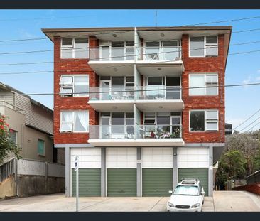 TWO BEDROOM UNIT IN A PRIME BRONTE LOCATION! - Photo 4