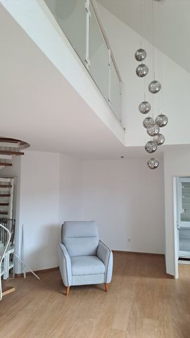 Stilvolle Galeriewohnung mit EBK im Hildener Norden - Photo 2