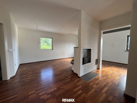 Wohnen neu gedacht – außergewöhnliches Wohnensemble mit zwei Häusern, Loft und traumhaftem Panoramablick - Photo 4