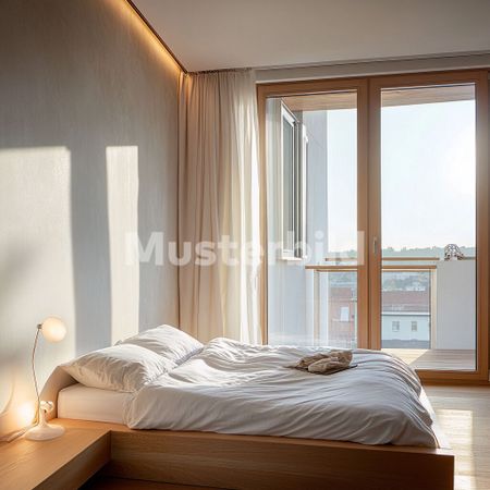 Exchange building: Charming 3.5-room apartment with high potential in Zurich - Photo 5