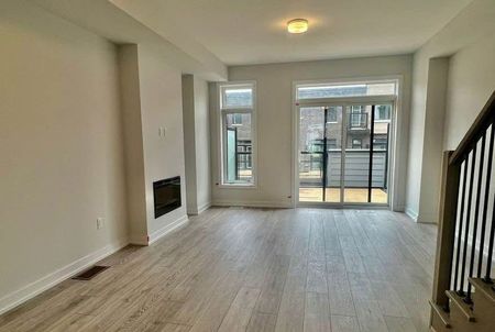 For Lease - 18 Akil Thomas Gardens, Toronto, Ontario - Photo 5