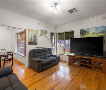 Charming Family Home on Generous Allotment in Prime Tranmere Location - Photo 1