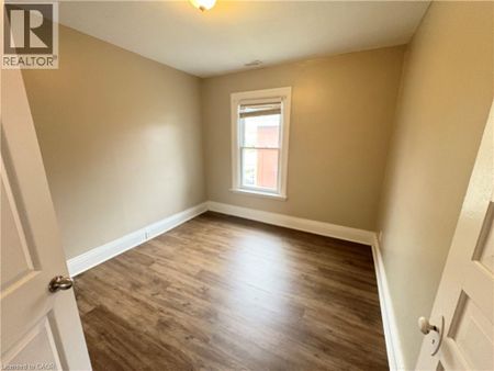 172 NELSON Street Unit# 2, Brantford, Ontario, N3S4B3 - Photo 5