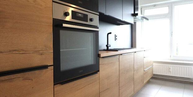 Appartement te huur in Sint-Niklaas voor € 900 met 2 slaapkamers - Photo 1