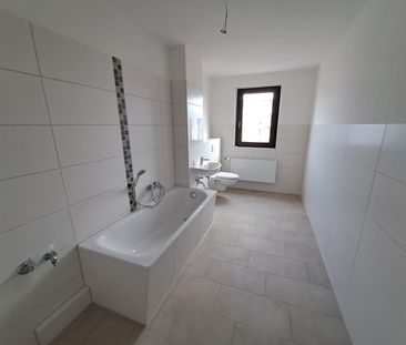 Erstbezug nach Sanierung! GerÃ¤umige 3-Raum Wohnung in Bitterfelder... - Photo 5