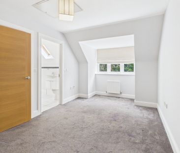 Upper Meadow, Gerrards Cross, Buckinghamshire,SL9 - Photo 2
