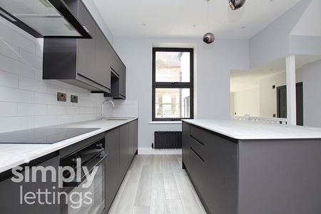 2 Bed property for rent - Photo 2